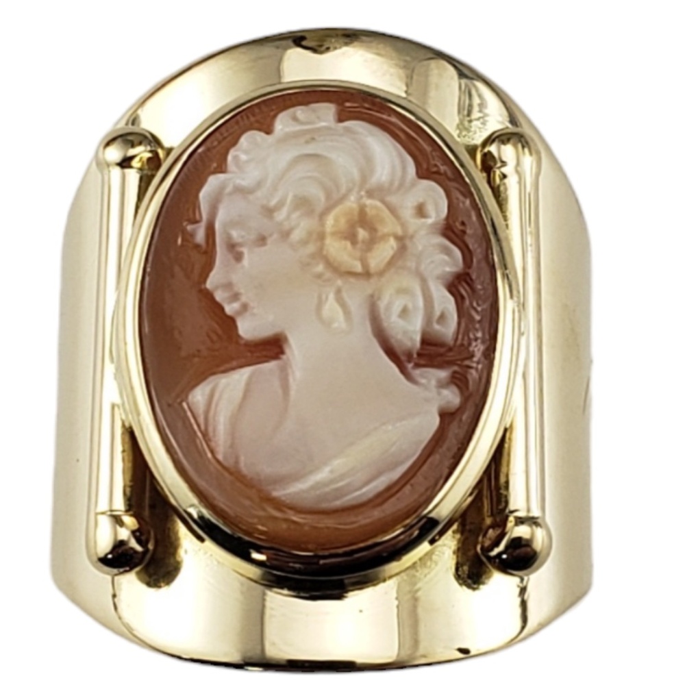 18 Karat Yellow Gold Cameo Ring Flexible Size 8.25 #18353